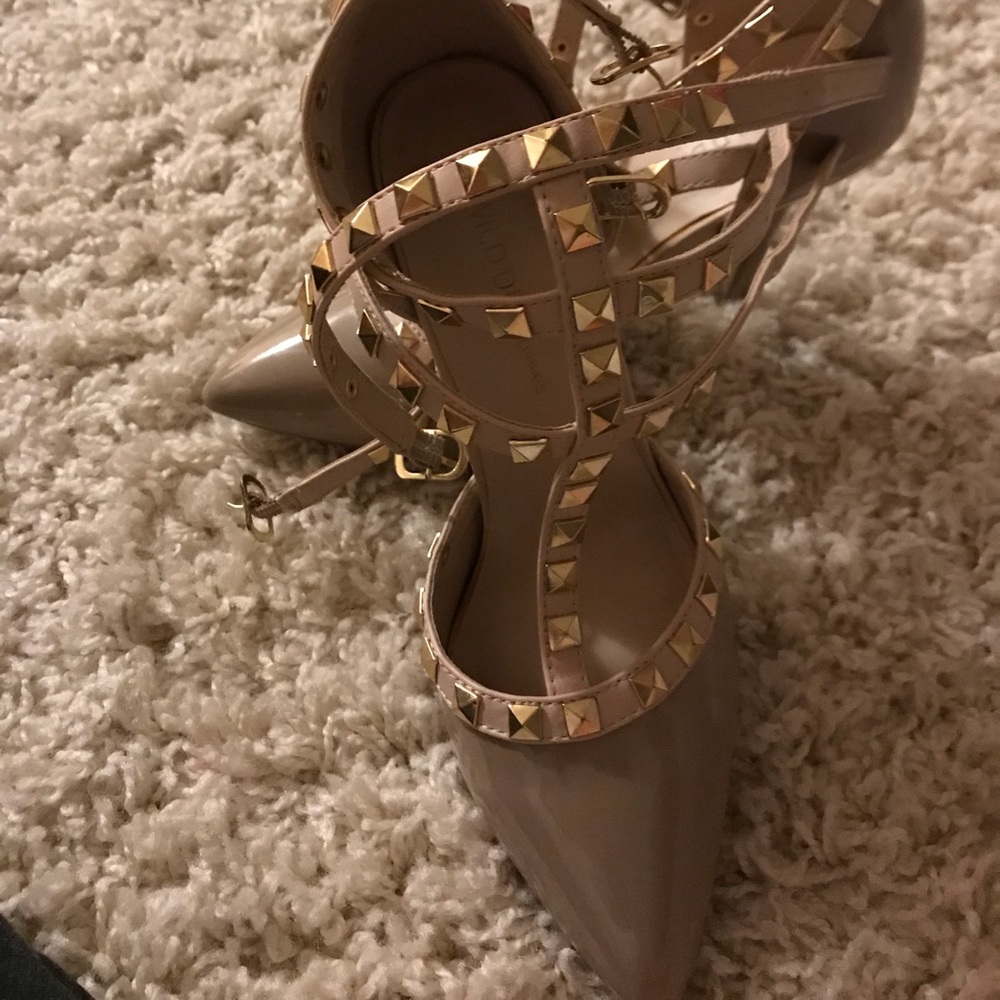 Shoes - Picture 6 of 6